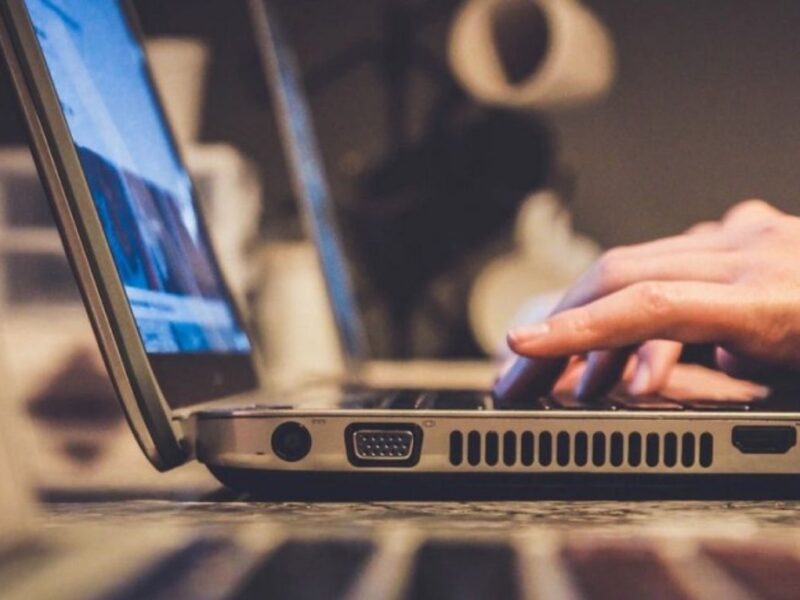επιχειρηση online